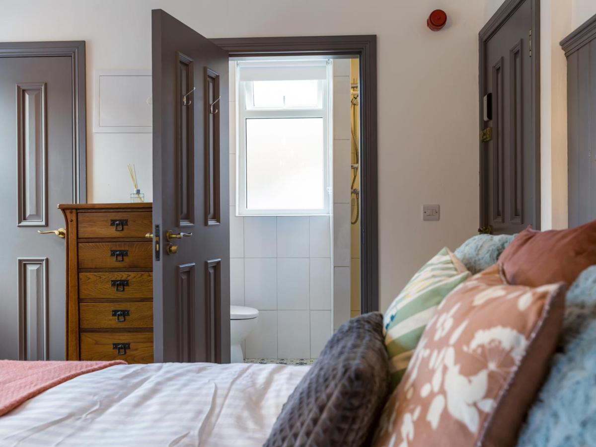 Macs Townhouse Dungarvan Dungarvan  Eksteriør bilde