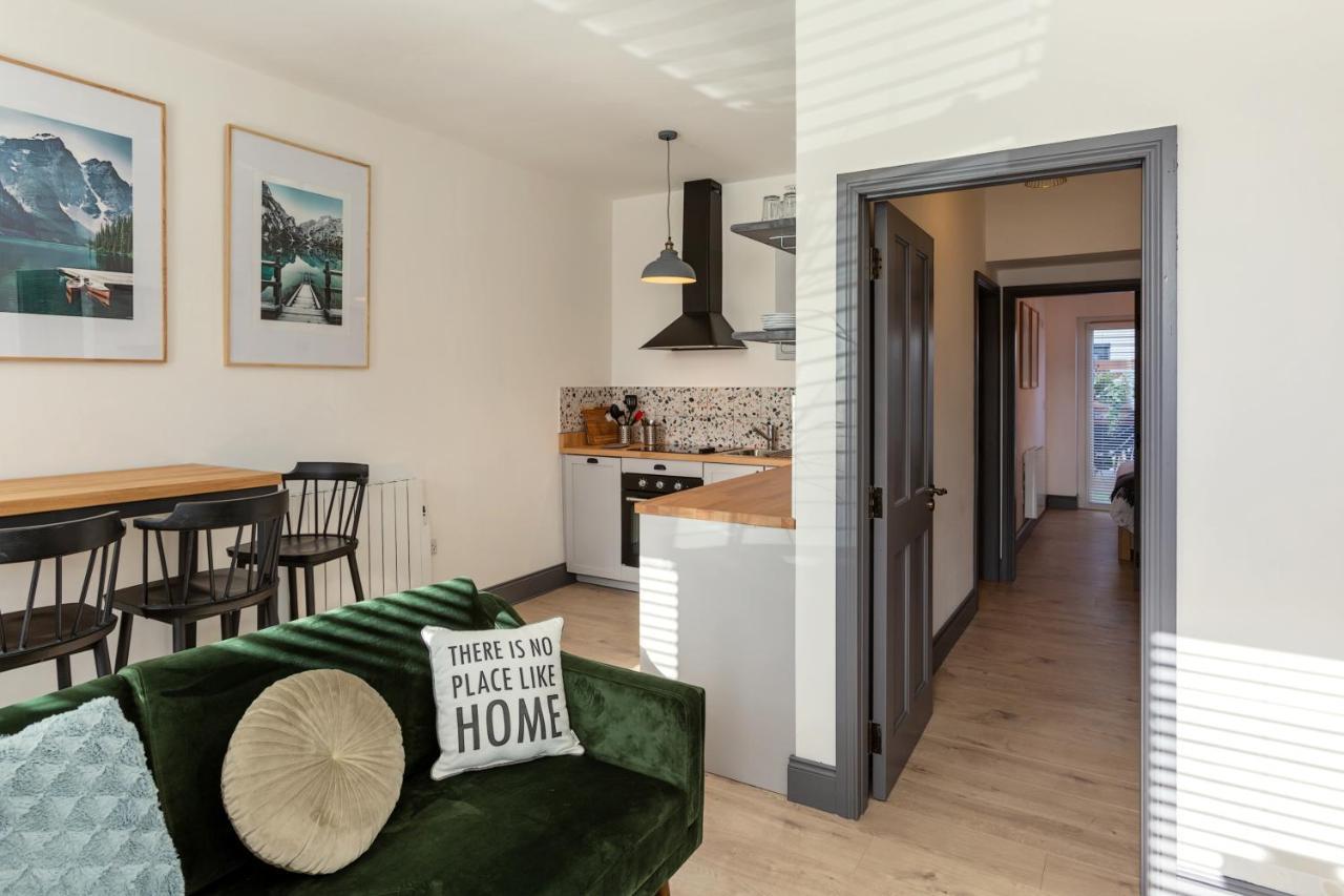 Macs Townhouse Dungarvan Dungarvan  Eksteriør bilde